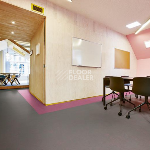 Forbo Marmoleum Decibel on Order 373535 purple shimmer фото 2 | FLOORDEALER